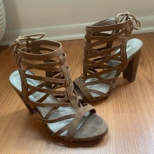 Jennifer Lopez Gladiator 4in Heels Size 5.5